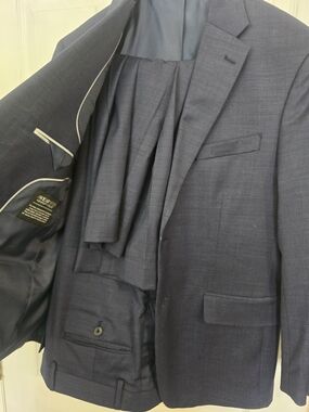 Kenneth Cole Men's Dark Navy Two-Piece Suit